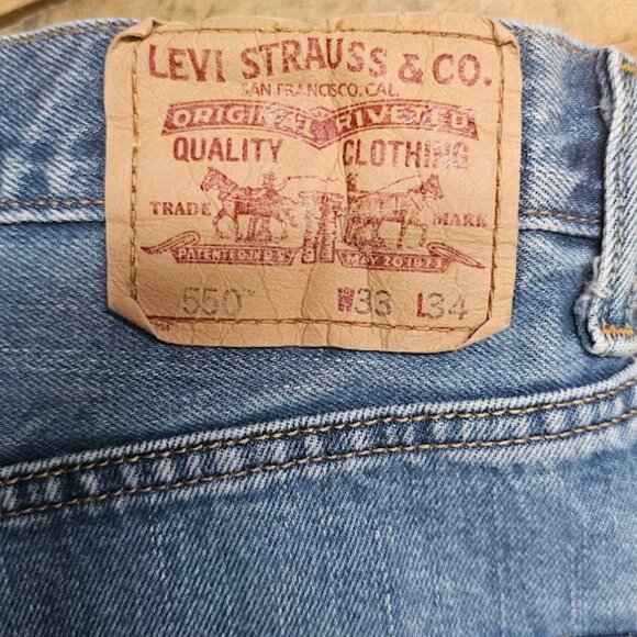 Levi’s 550 Men’s Relaxed Fit Jeans 33x34 Great Condition - Picture 4 of 6